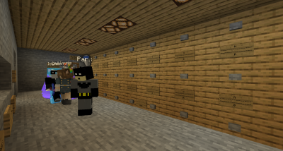 2020-09-19_14.53.56.png (992.5 KiB) Viewed 3430 times Samme spillere, lavede også en lysavis, der vistes via redstone fakler. Her ses tastaturet.